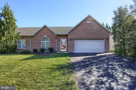 28 Hickory St, Palmyra, PA 17078