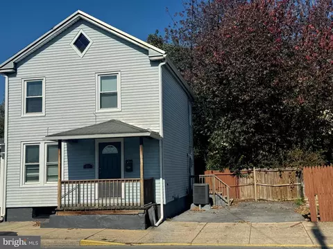 911 Guilford St, Lebanon, PA 17046