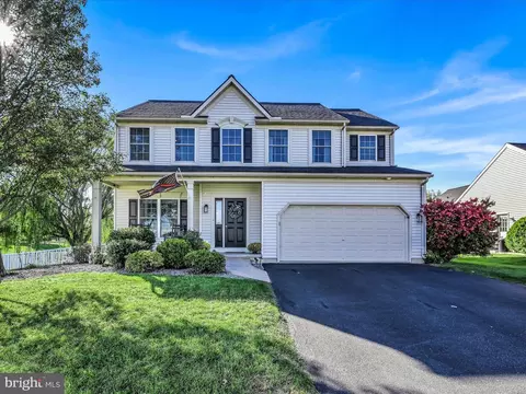 519 Sweetwater Dr, Palmyra, PA 17078