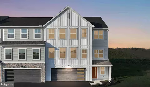 152 Marissa Ct, Newmanstown, PA 17073