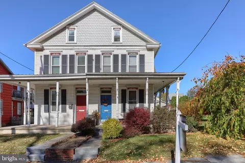 443 E Main St, Annville, PA 17003