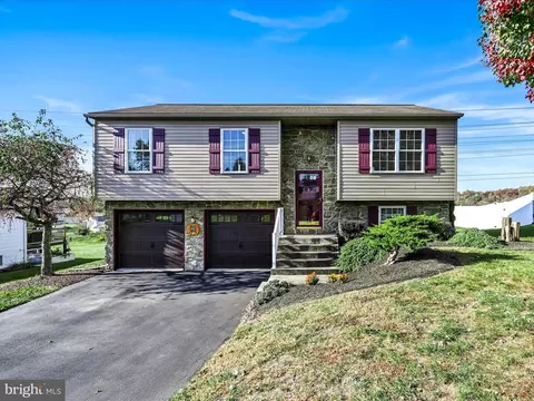 19 Aspen Way, Lebanon, PA 17046