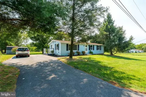 66 Swatara Dr, Annville, PA 17003
