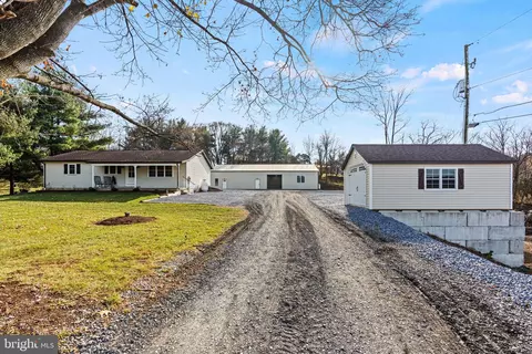 10181 Jonestown Rd, Grantville, PA 17028