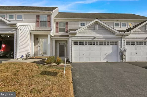 608 Fox Ridge Ln, Lebanon, PA 17042