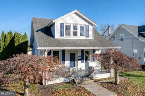 22 S Harris St, Cleona, PA 17042