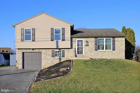 2029 Water St, Lebanon, PA 17046