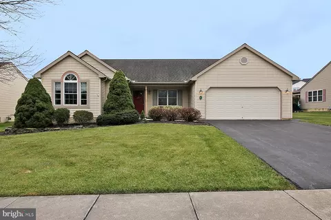 64 Springhouse Dr, Myerstown, PA 17067