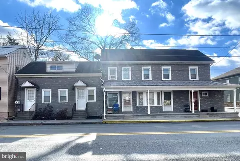 126 E Main St, Fredericksburg, PA 17026