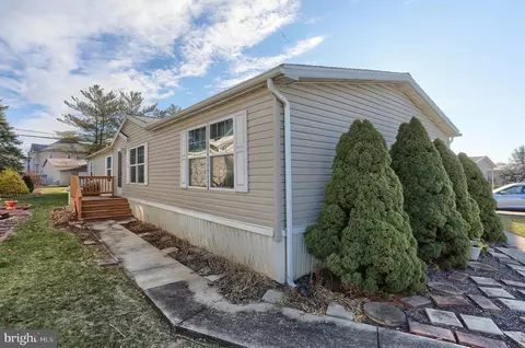 143 Juniper St, Palmyra, PA 17078