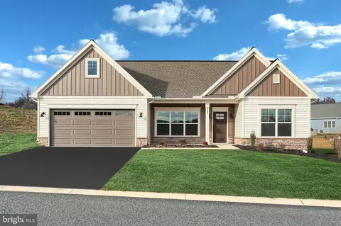 605 Lilliana Dr, Lebanon, PA 17046