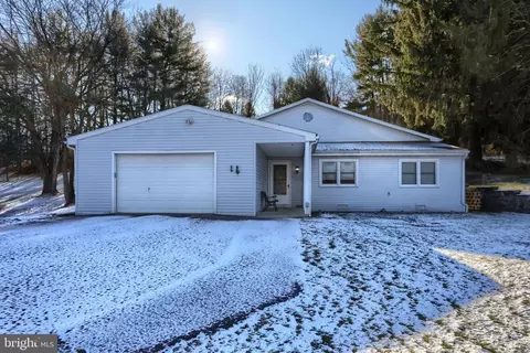 76 Edison Rd, Palmyra, PA 17078