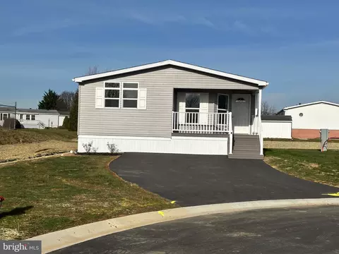 53 Evergreen Aly, Palmyra, PA 17078