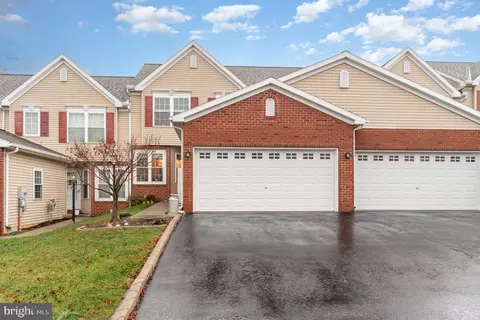 63 Pin Oak St, Palmyra, PA 17078