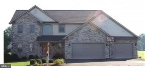 09 Rolling Meadow Rd, Lebanon, PA 17046