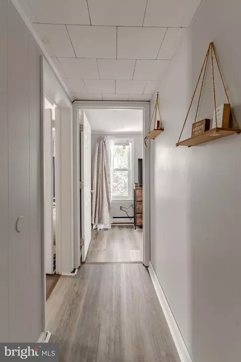 Entry Way - 127 Schoolhouse Rd, Palmyra, PA 17078 photo 3 of 13