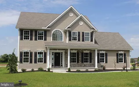 06 Rolling Meadow Rd, Lebanon, PA 17046