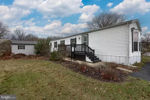 44 Carol Ann Dr, Lebanon, PA 17046