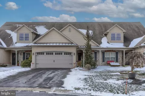 809 Briar Edge Ct, Lebanon, PA 17046