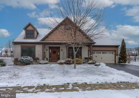 9 Finch Dr, Annville, PA 17003