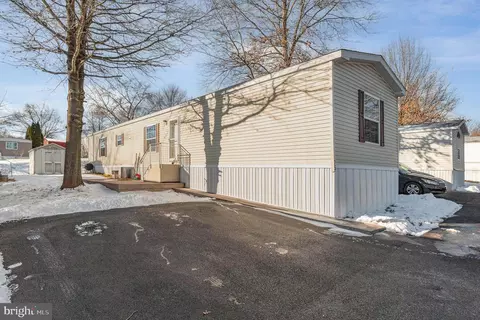 75 Oliver Dr, Palmyra, PA 17078