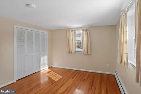 Bedroom - 104 Cedar St, Lebanon, PA 17042 photo 2 of 2