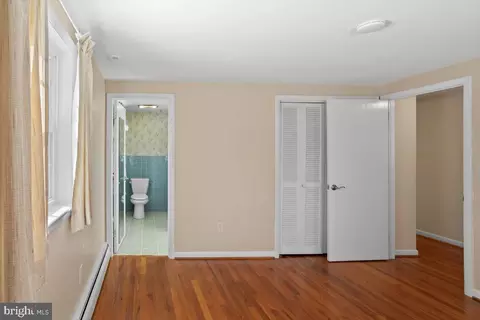 Entry Way - 104 Cedar St, Lebanon, PA 17042 photo 3 of 4