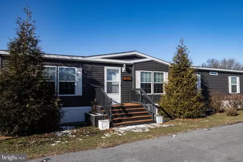 437 Palm City Park, Annville, PA 17003