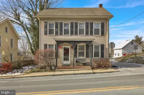 119 N Market St, Schaefferstown, PA 17088