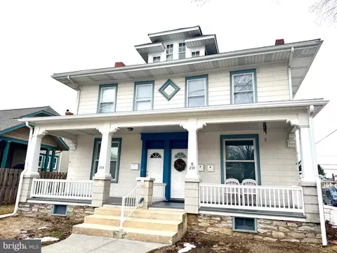233-235 E Maple St, Palmyra, PA 17078