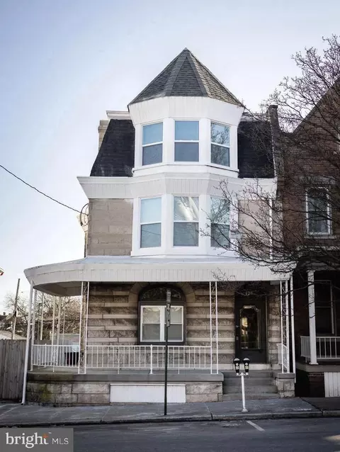 138 S 9th St, Lebanon, PA 17042