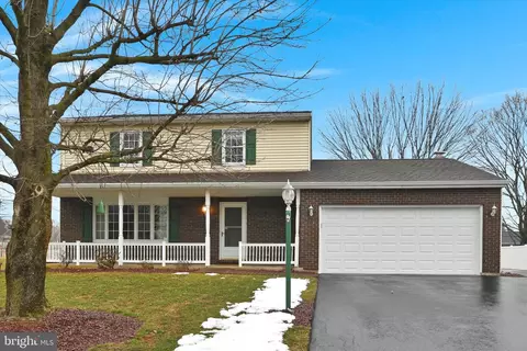 39 Kingston Dr, Palmyra, PA 17078