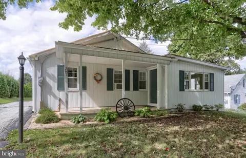 387 Mountville Dr, Lebanon, PA 17046