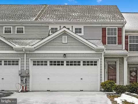 169 Wheatstone Ln, Lebanon, PA 17042