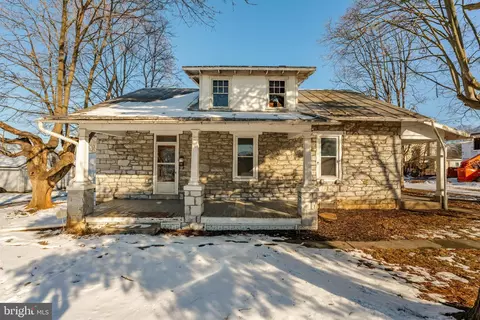 152 S Beaver St, Annville, PA 17003