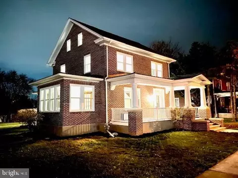 2719 Horseshoe Pike, Palmyra, PA 17078