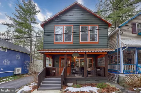 105 5th, Mount Gretna, PA 17064