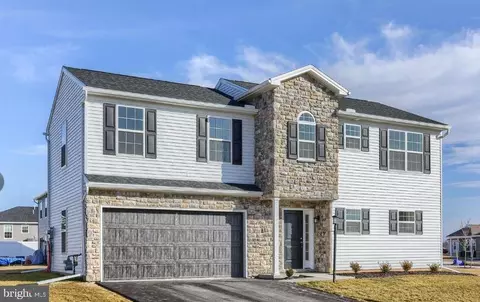 01 Jasmine Dr, Lebanon, PA 17042