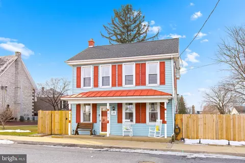 18 Church St, Richland, PA 17087