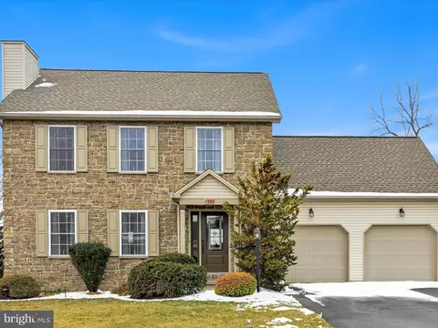 163 Macintosh Dr, Palmyra, PA 17078