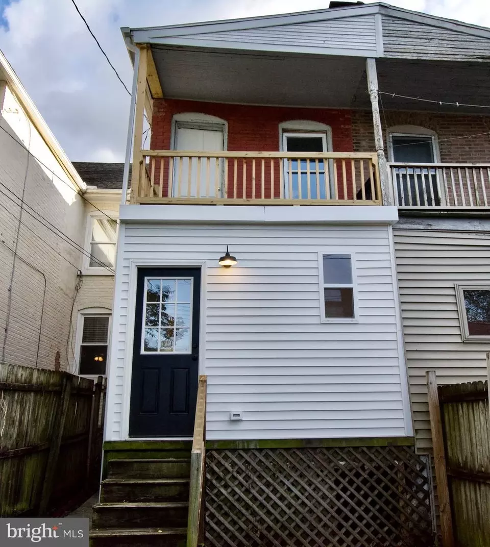 Exterior - 9 Walnut St, Lebanon, PA 17042 photo 2 of 3
