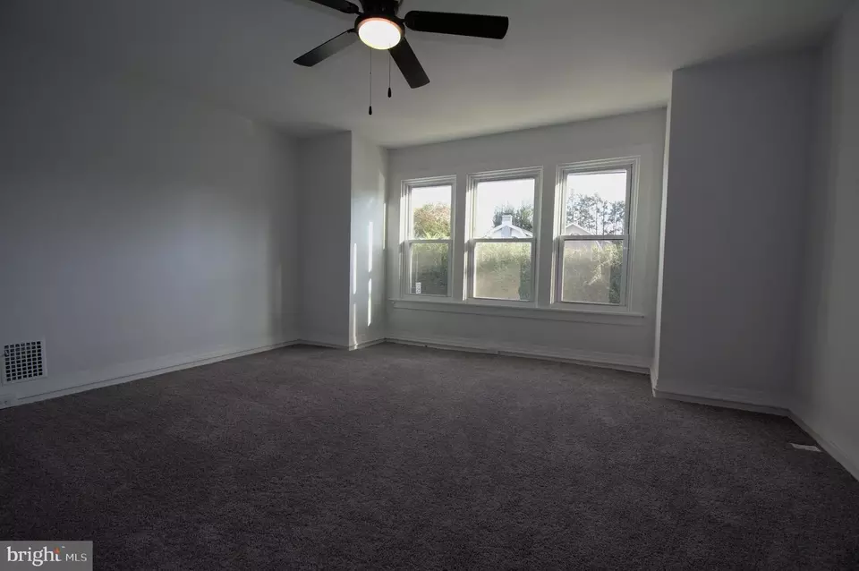 Living - 9 Walnut St, Lebanon, PA 17042 photo 3 of 3