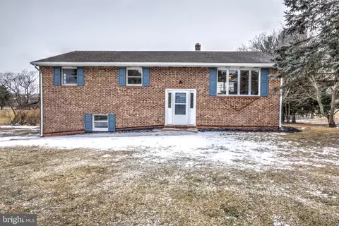 1370 Twigg Ave, Lebanon, PA 17046