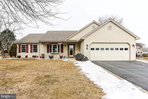 14 Brookside Cir, Myerstown, PA 17067