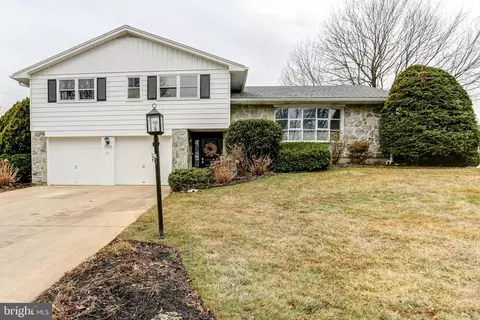 1151 S Prince St, Palmyra, PA 17078