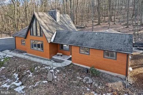 312 Spring Hill Ln, Lebanon, PA 17042