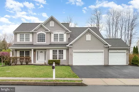 836 S Locust St, Palmyra, PA 17078