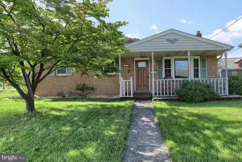 500 W Cherry St, Palmyra, PA 17078