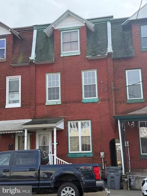208 Chestnut St, Lebanon, PA 17042