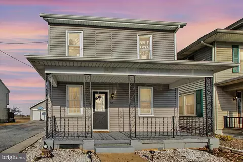 121 S Race St, Richland, PA 17087